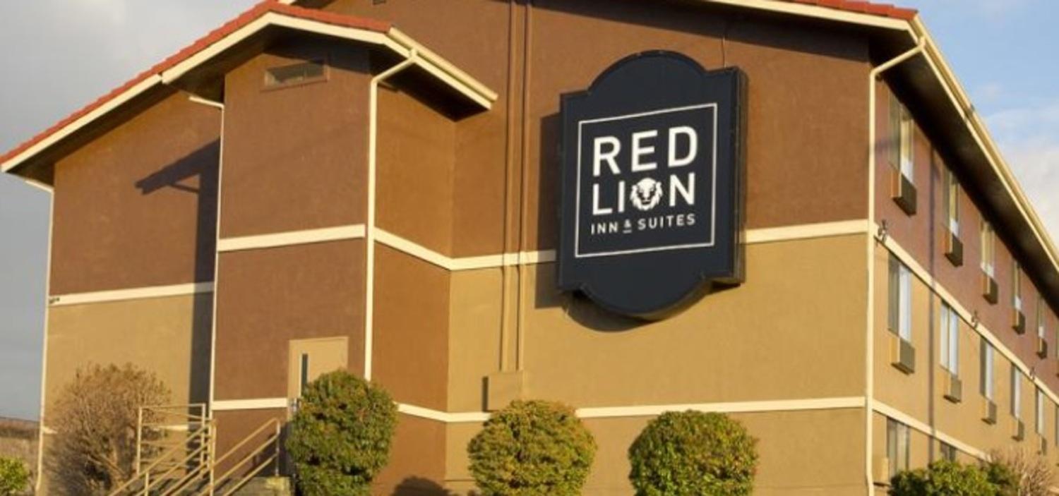 Red Lion Inn And Suites Federal Way Eksteriør billede